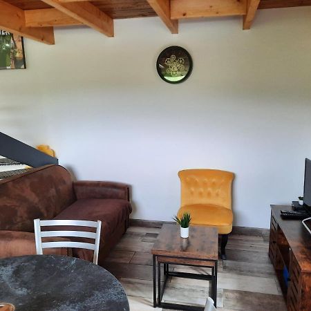 Chalet A L'Oree Du Bois Avec Parking Tournavaux Exteriör bild